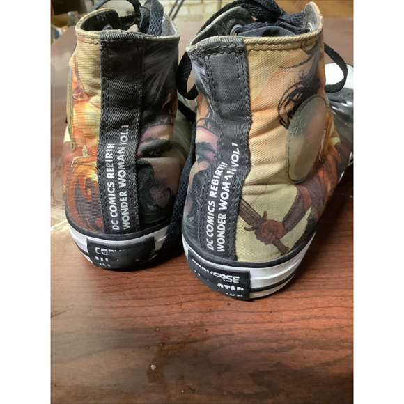 RARE Converse x Wonder Woman Print Sword Rebirth Sz 7 Men's Women's 9 Shoes - Picture 7 of 8
